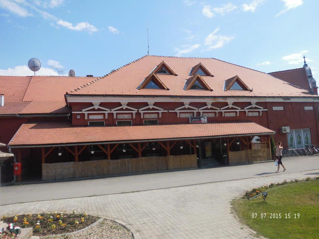 Pensiunea Szekely Ciumani Bagian luar foto